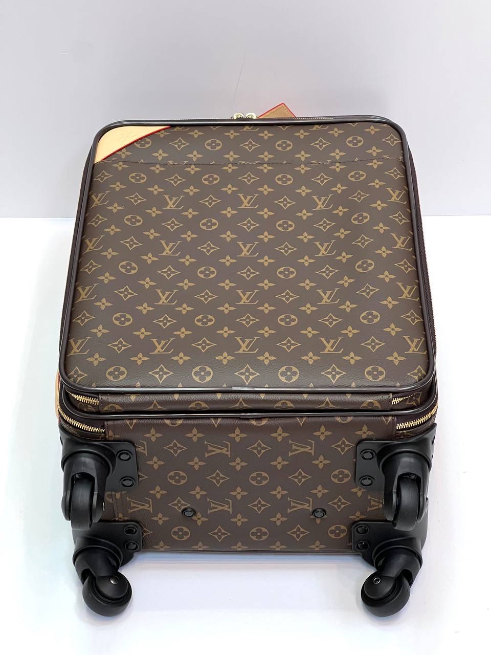 Чемодан Louis Vuitton